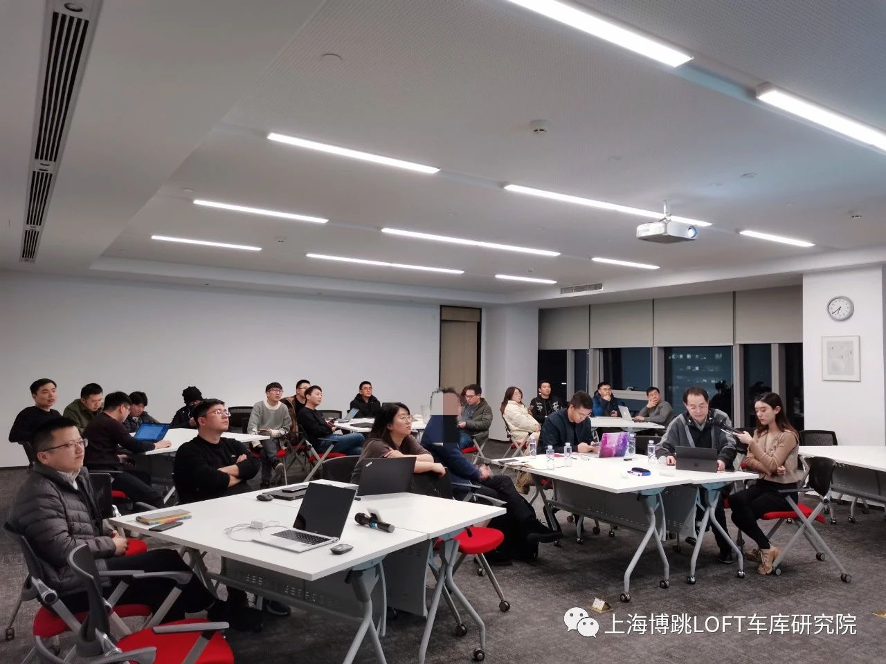 林芝杭州LOFT车库专题会